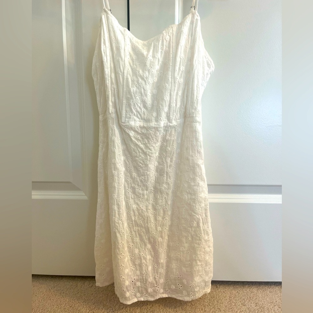 Lottie Moss small white mini dress!